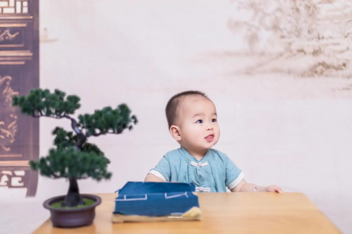 连云港怀孕肚子中间凹两边凸
